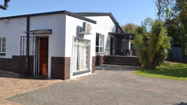 1 Bedroom Garden Cottage