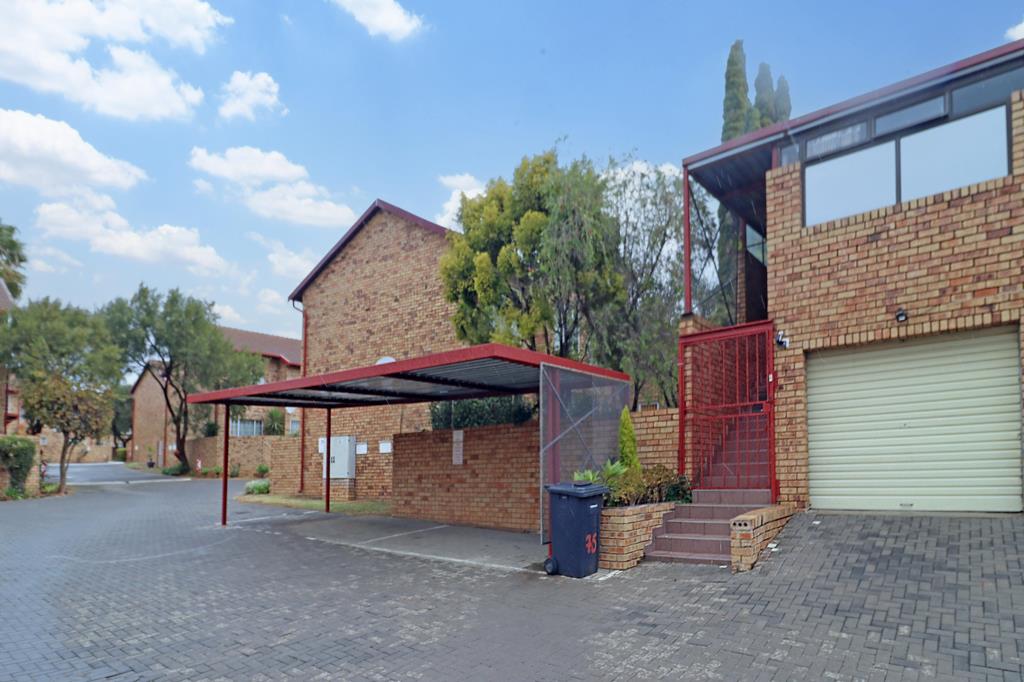 3 Bedroom Townhouse