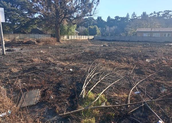 927 m² Land