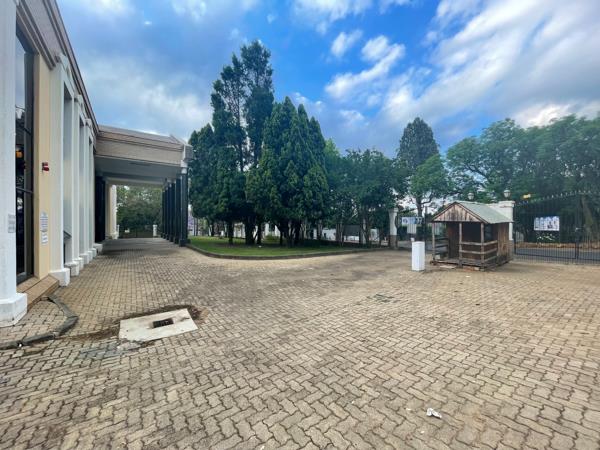 1 500 m² Office Space
