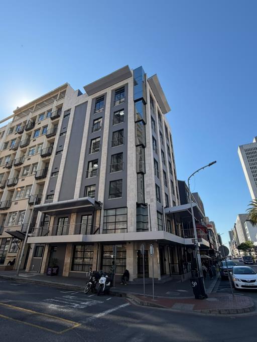 215 m² Commercial space