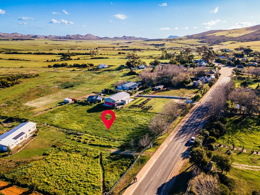 3 279 m² Land