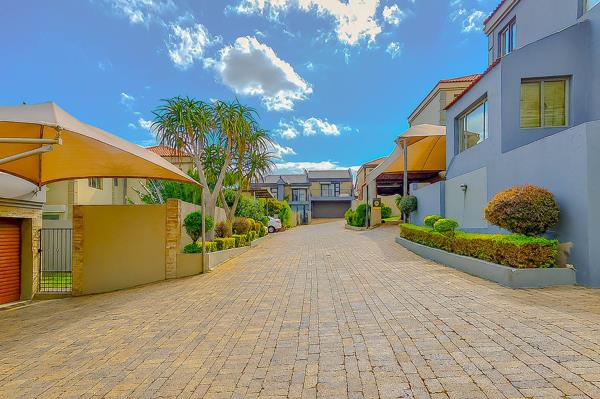 4 Bedroom Townhouse