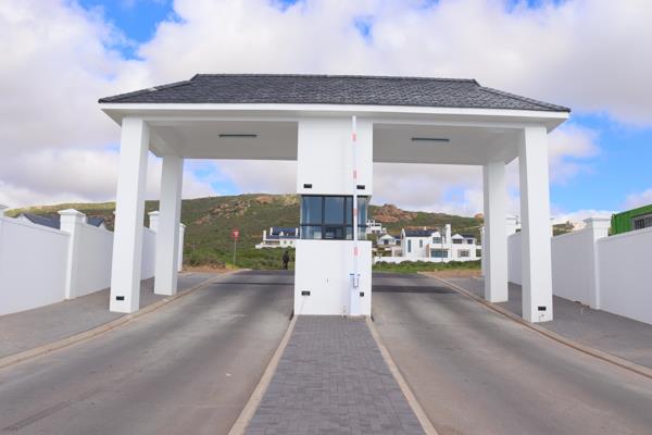 353 m² Land