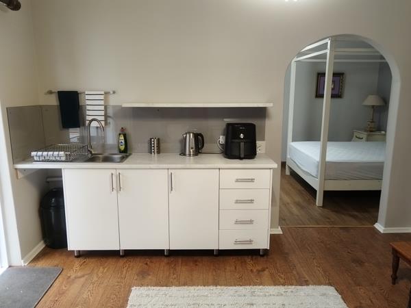 1 Bedroom Garden Cottage