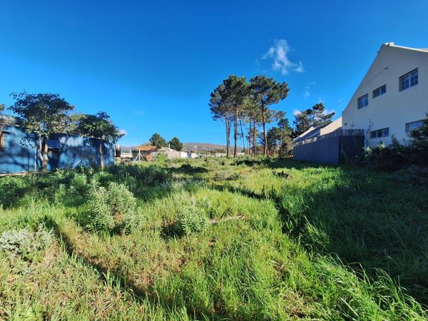 595 m² Land