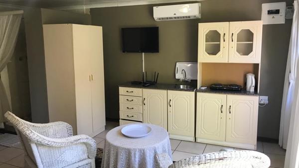 1 Bedroom House