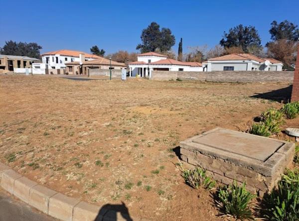 534 m² Land