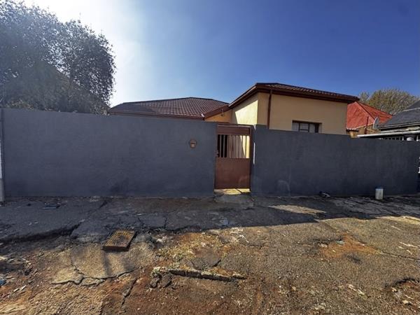 9 Bedroom House