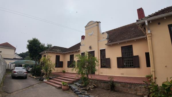 9 Bedroom House