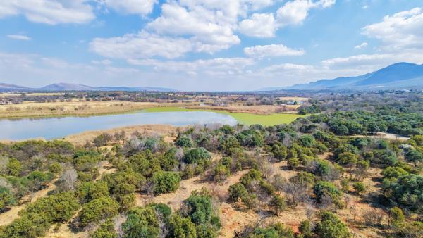 1 020 m² Land