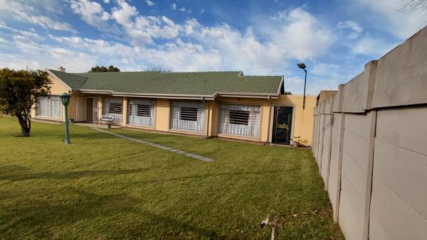 6 Bedroom House