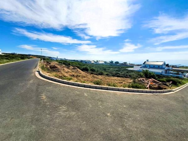 445 m² Land