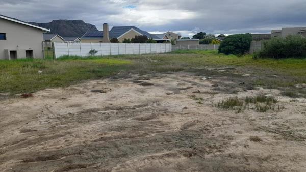 1 021 m² Land