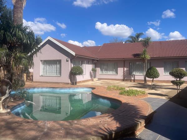 9 Bedroom House