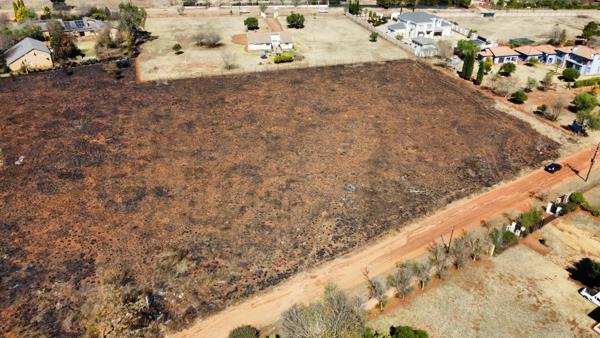 1 ha Land