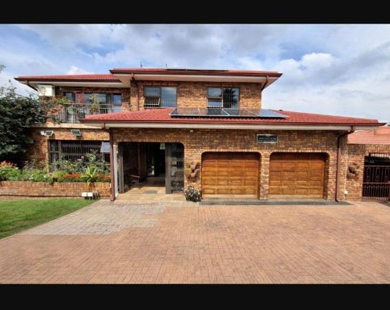 6 Bedroom House
