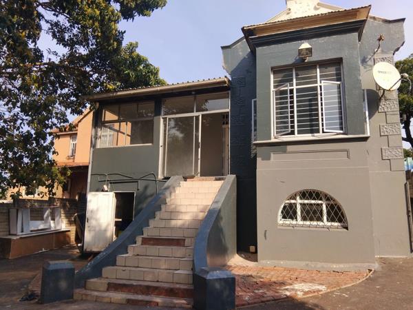 6 Bedroom House