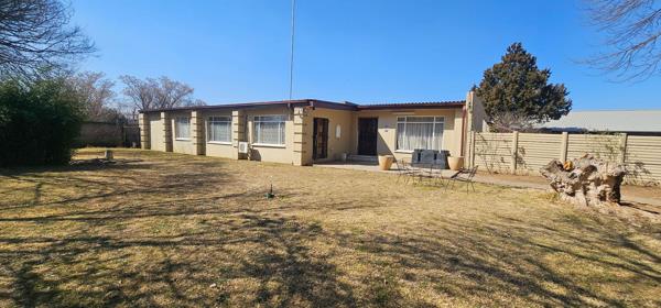 8 565 m² Smallholding