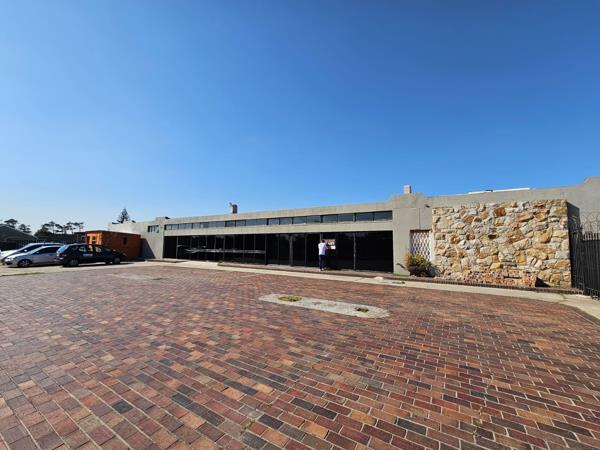 180 m² Retail Space