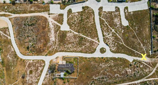 435 m² Land