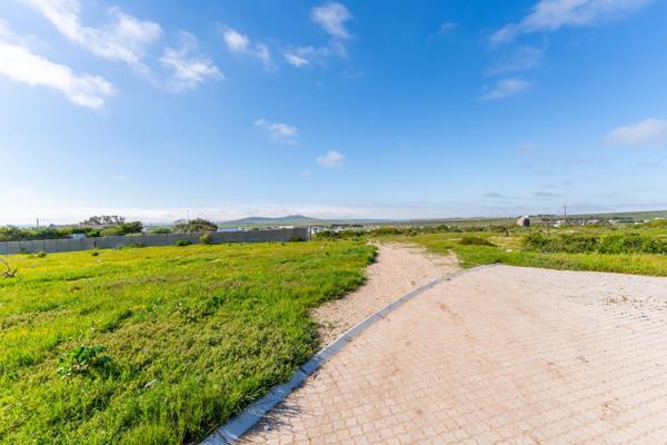 435 m² Land