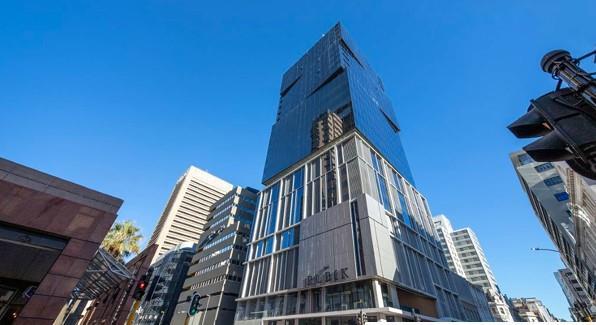 704 m² Commercial space