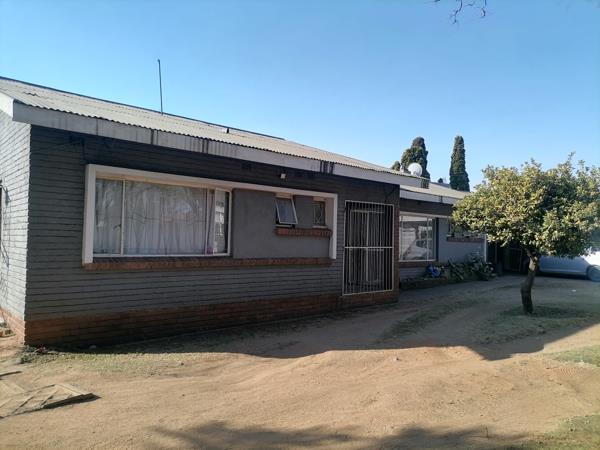 7 Bedroom House