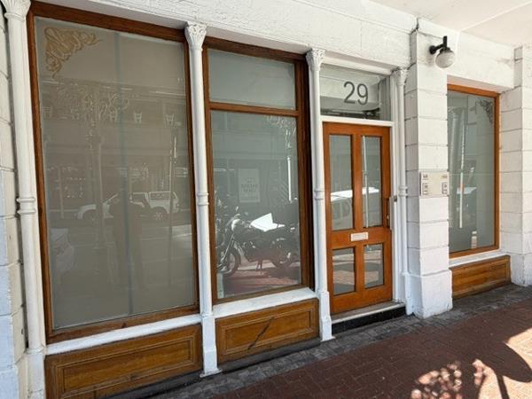 211 m² Office Space