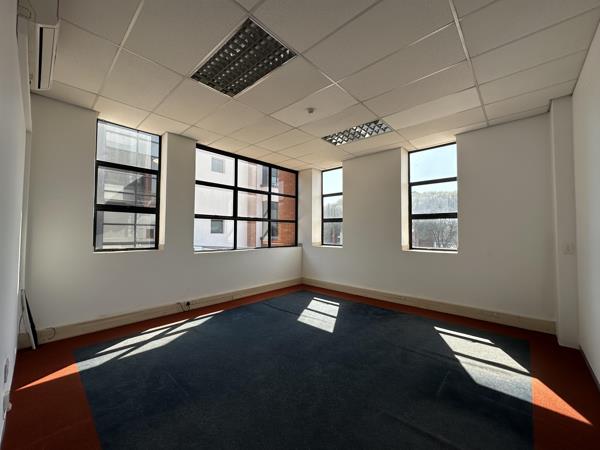 97 m² Commercial space