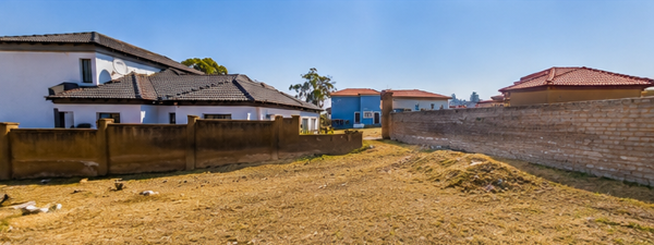 354 m² Land