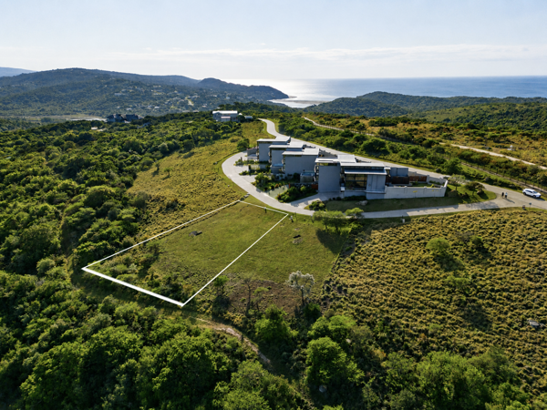 806 m² Land