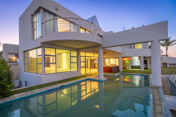 6 Bedroom House