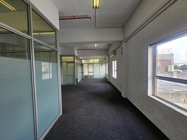 1 024 m² Commercial space