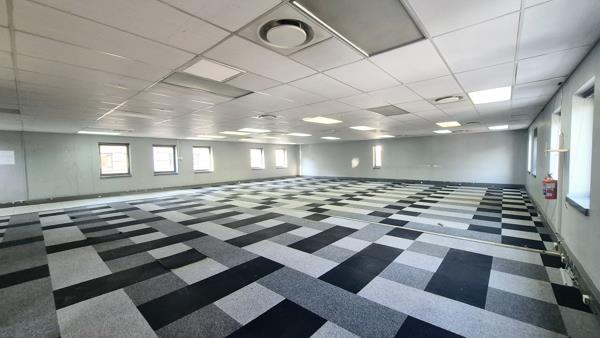 230 m² Commercial space
