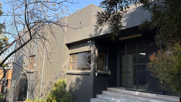 369 m² Office Space