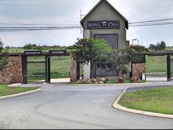 1 869 m² Land