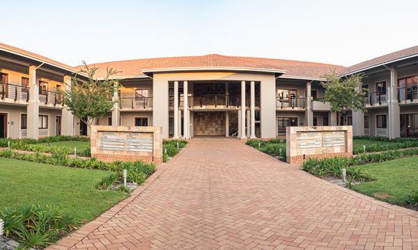 424 m² Commercial space