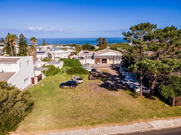 495 m² Land