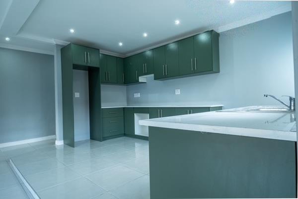 5 Bedroom House