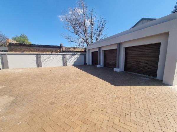 10 Bedroom House