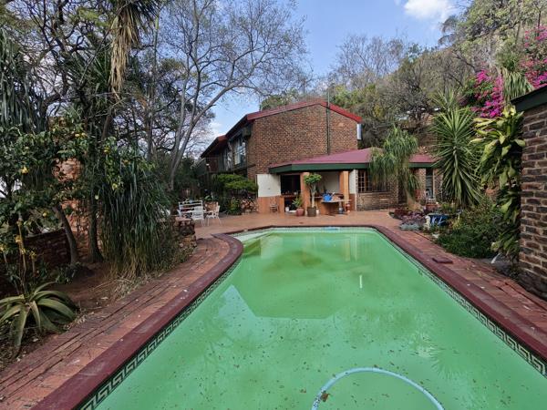 6 Bedroom House