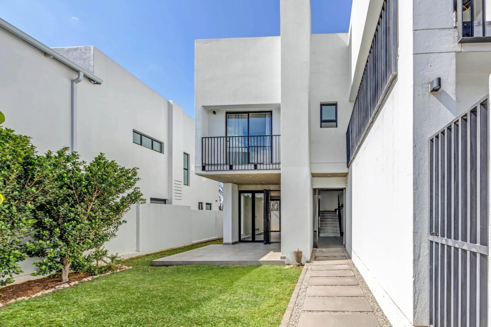 4 Bedroom Townhouse in Bryanston