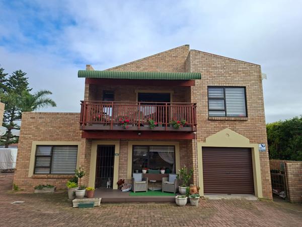 4 Bedroom Townhouse