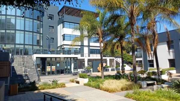1 582 m² Commercial space