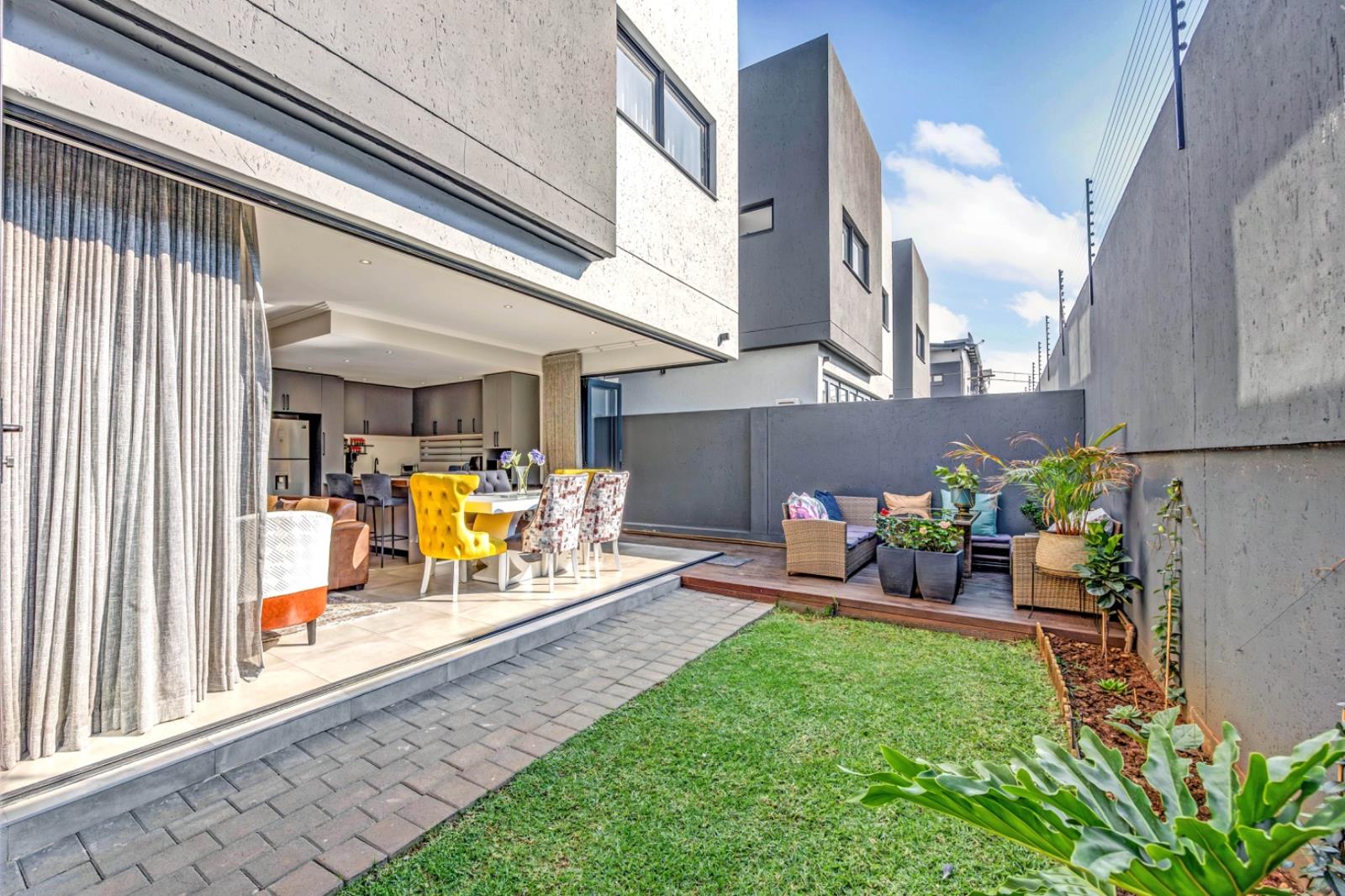 4 Bedroom House in Bryanston