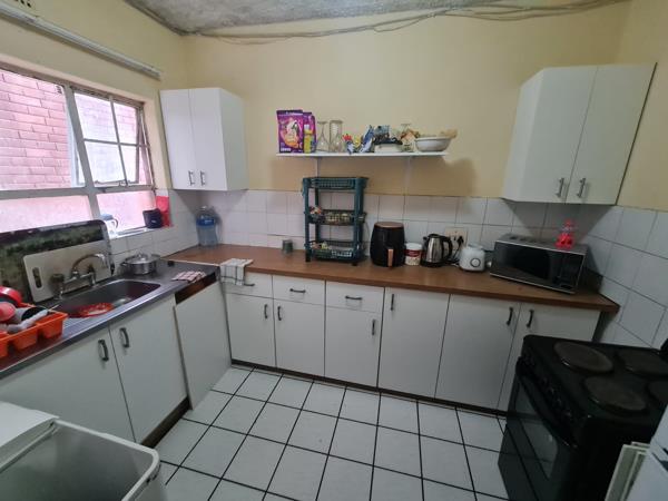 2.5 Bedroom Flat