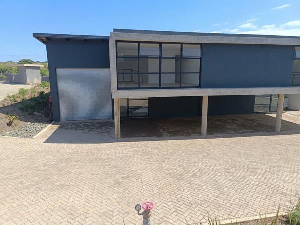 357 m² Industrial space