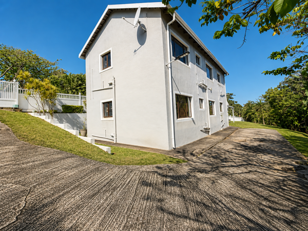 6 Bedroom House