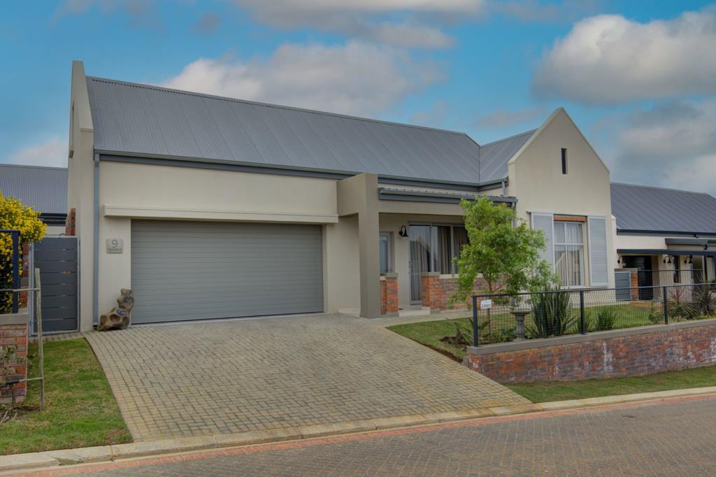 2 Bedroom House